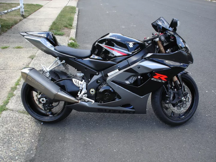 2005 Suzuki GSX-R1000 Description