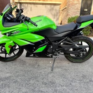 2011 Kawasaki Ninja fairly used sport bike