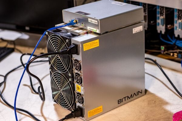 Auradine Teraflux AH3880 600 TH/s BITCOIN miner - Image 8